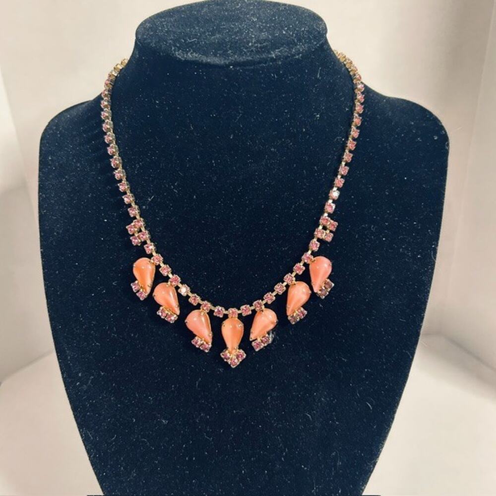VTG Coral Pink Cabochon Rhinestone Necklace Gold Tone Teardrop Statement Jewelry